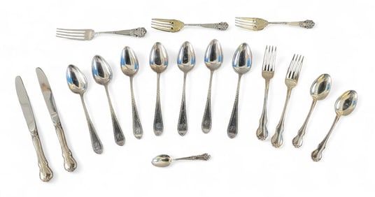 COLLECTION OF SILVER FLATWARE