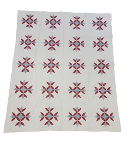 TULIP ROSETTE APPLIQUE QUILT