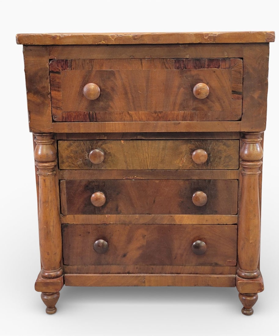 MINIATURE CHEST OF DRAWERS (1 of 6)