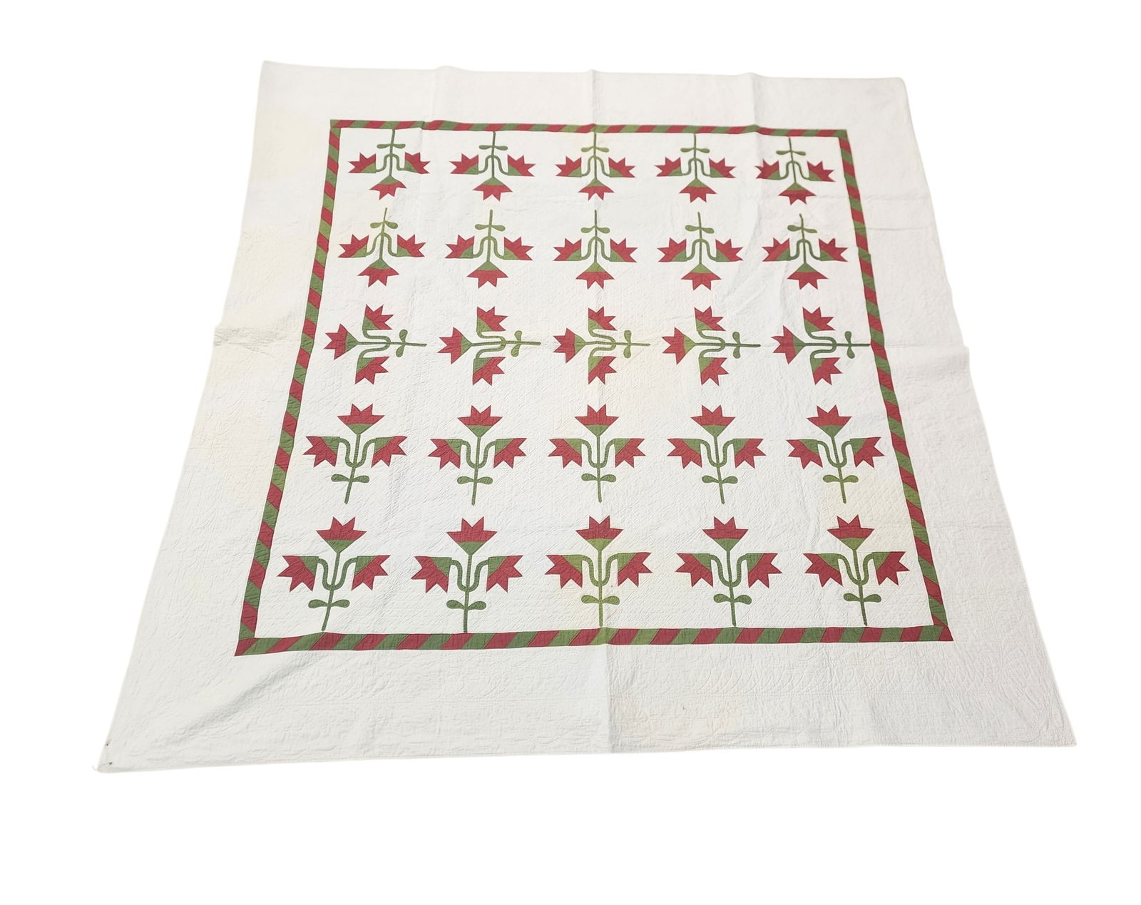 DATED APPLIQUE CAROLINA LILY QUILT (1 of 15)