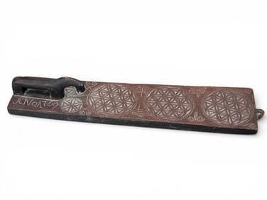1769 DATED MANGLE / SMOOTHING BOARD