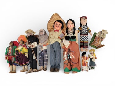 GROUP OF CENTRAL/SOUTH AMERICAN ETHNOGRAPHIC/SOUVENIR DOLLS