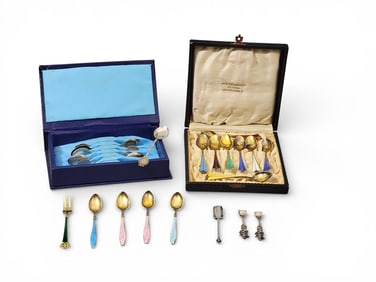 COLLECTION OF SILVER FLATWARE