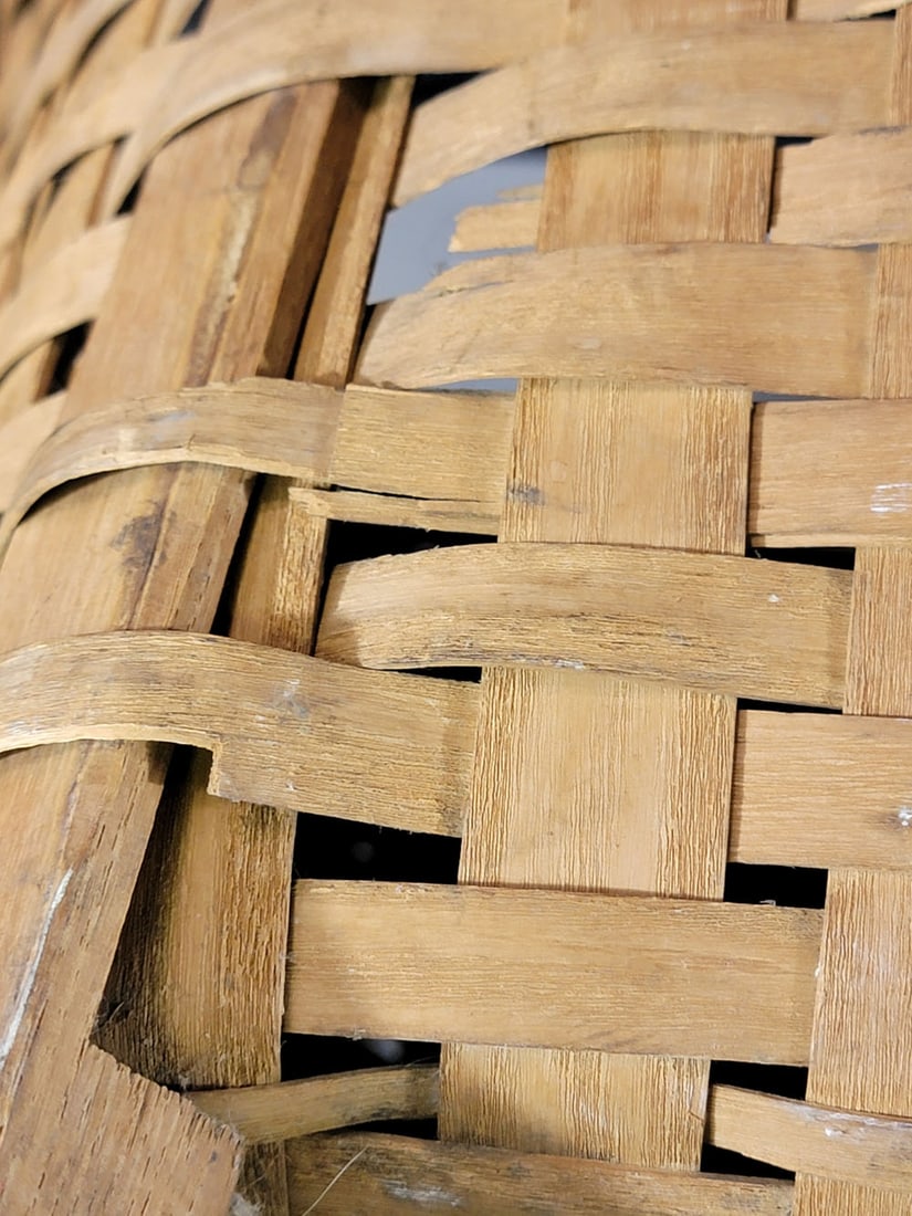 TWO EARLY BASKETS - 10