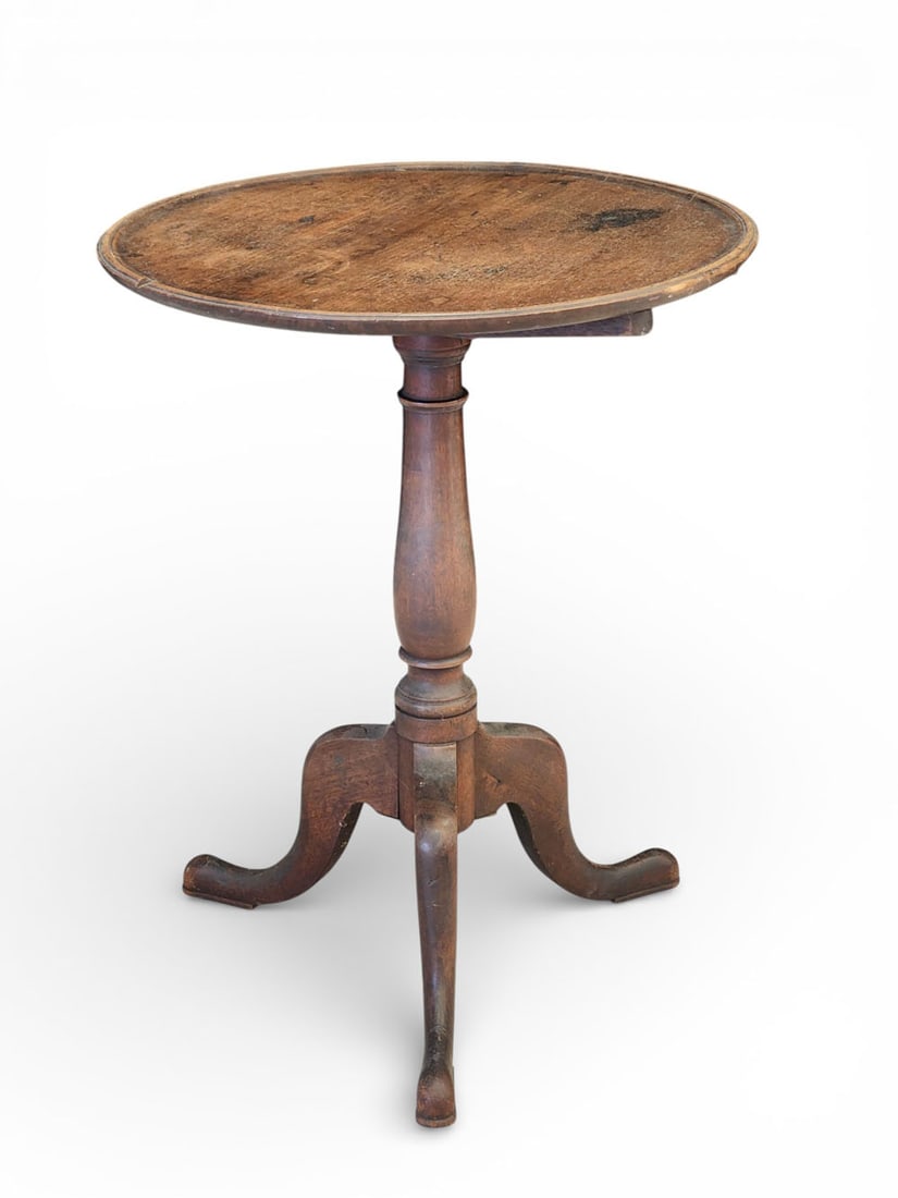 CHIPPENDALE DISH-TOP CANDLESTAND (1 of 6)
