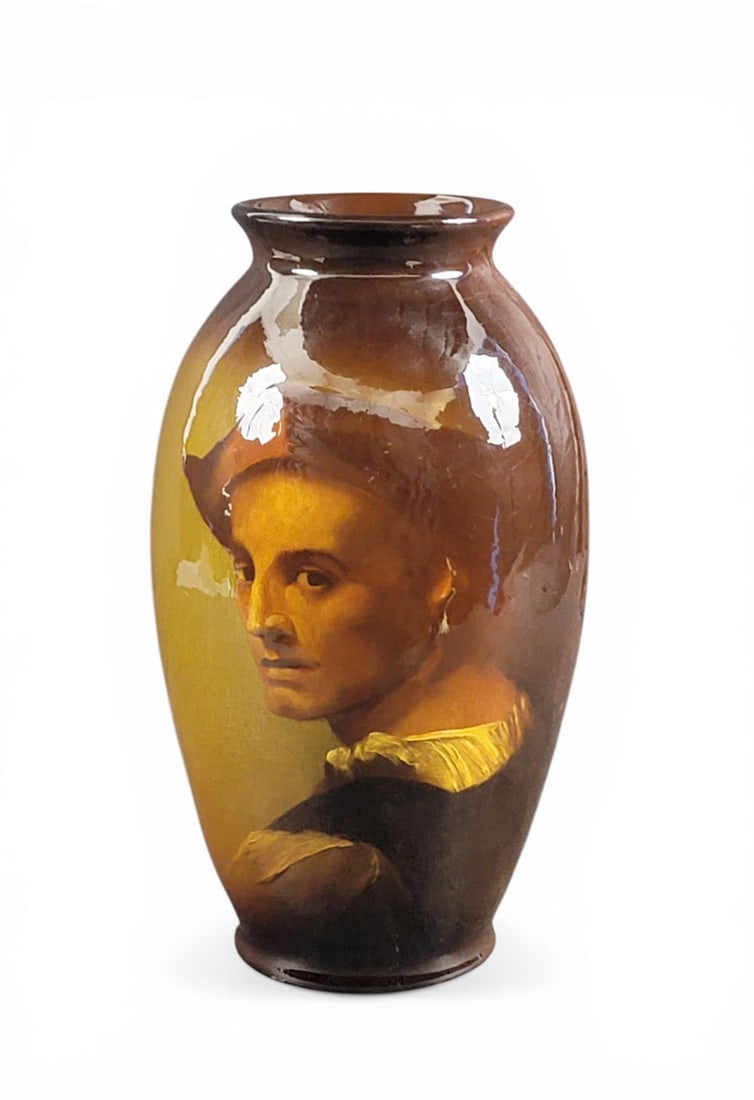 ROSEVILLE PORTRAIT VASE : CHRISTOPHER COLUMBUS (1 of 6)