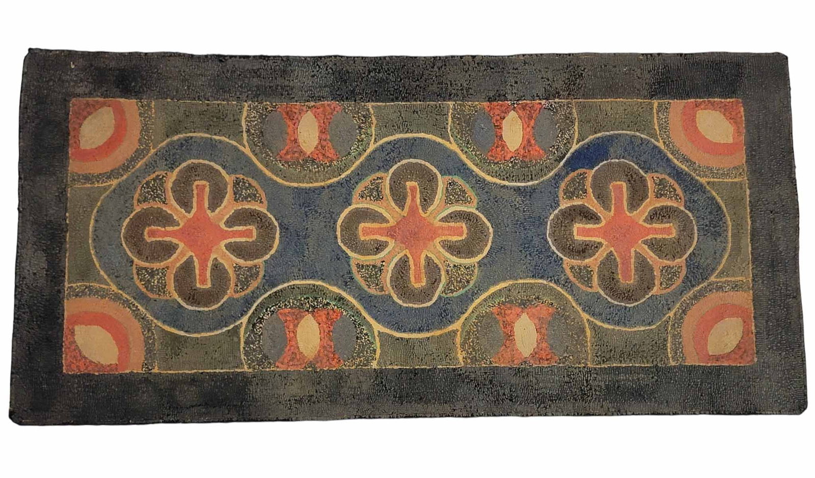 HOOKED RUG - 2
