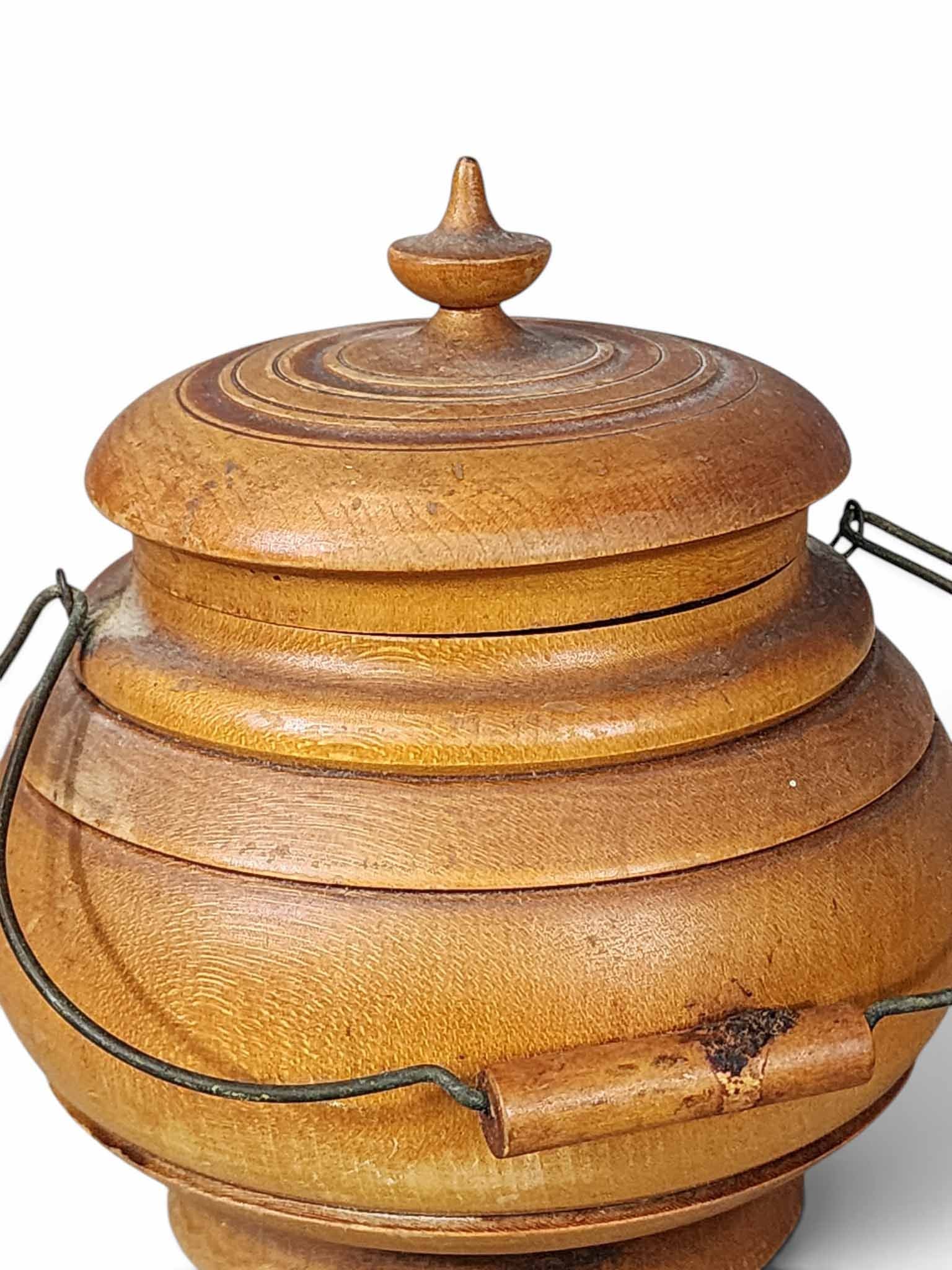 THREE PEASEWARE JARS - 2