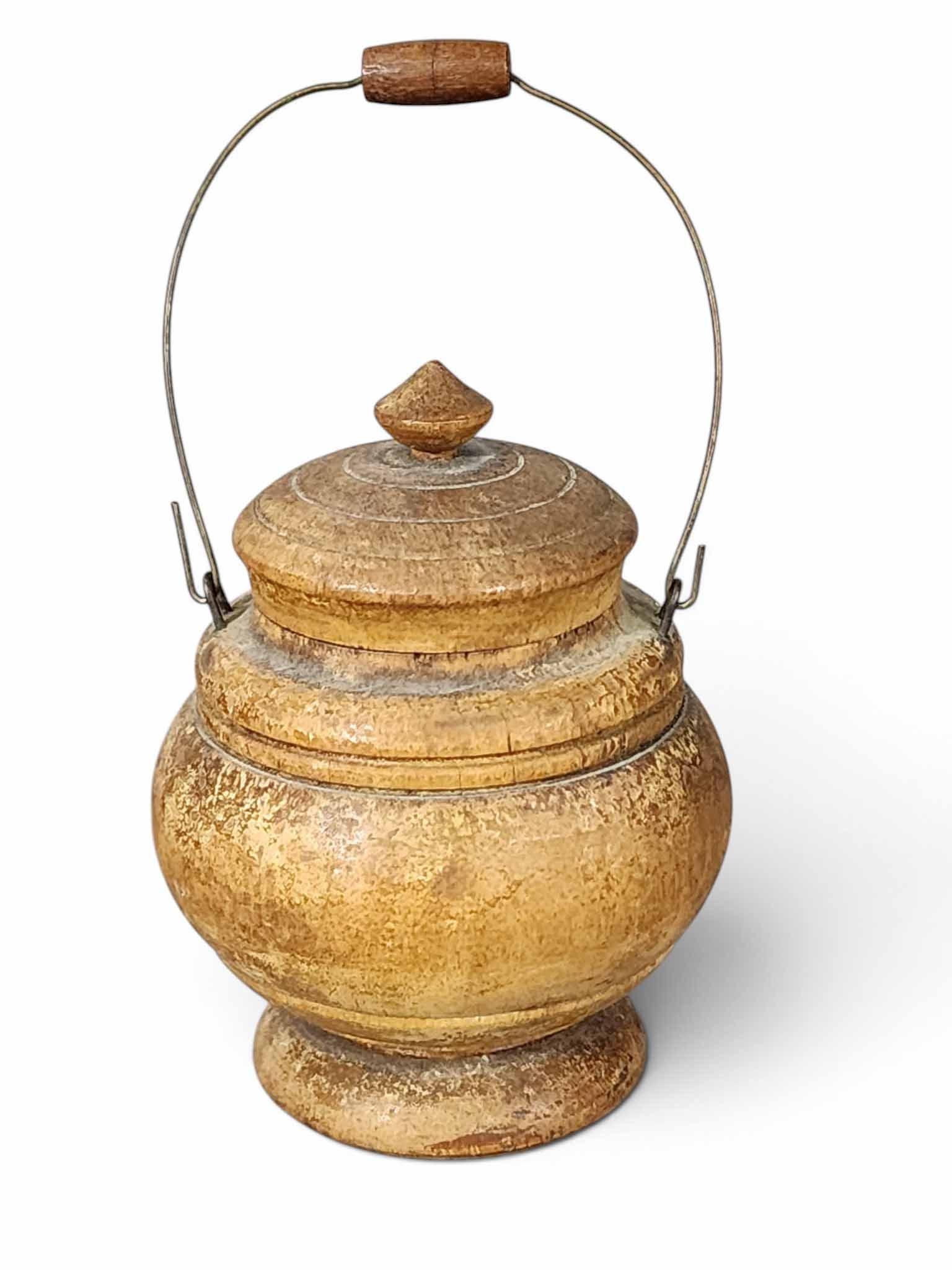 THREE PEASEWARE JARS - 4