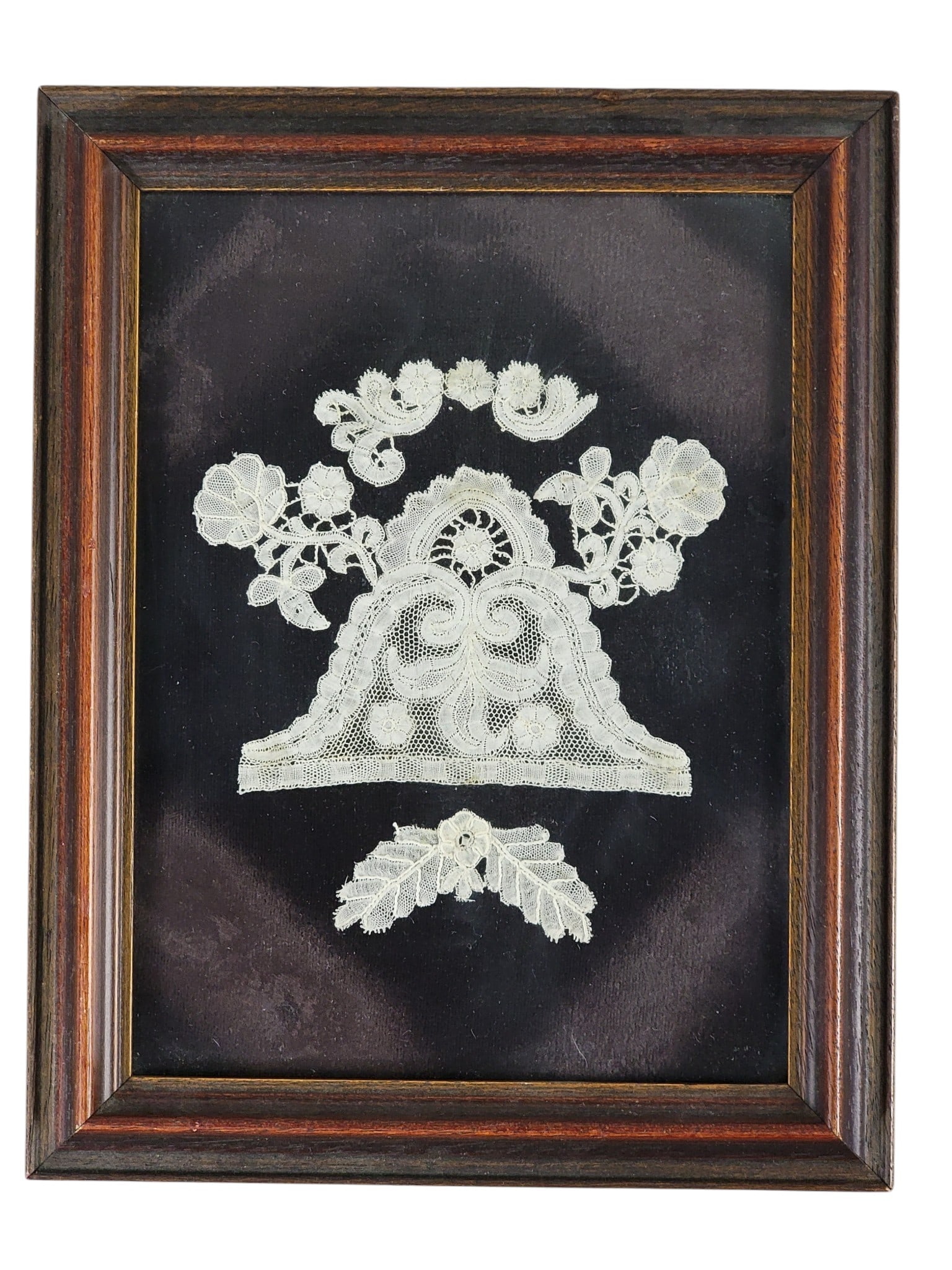 THREE TEXTILE ITEMS - 4