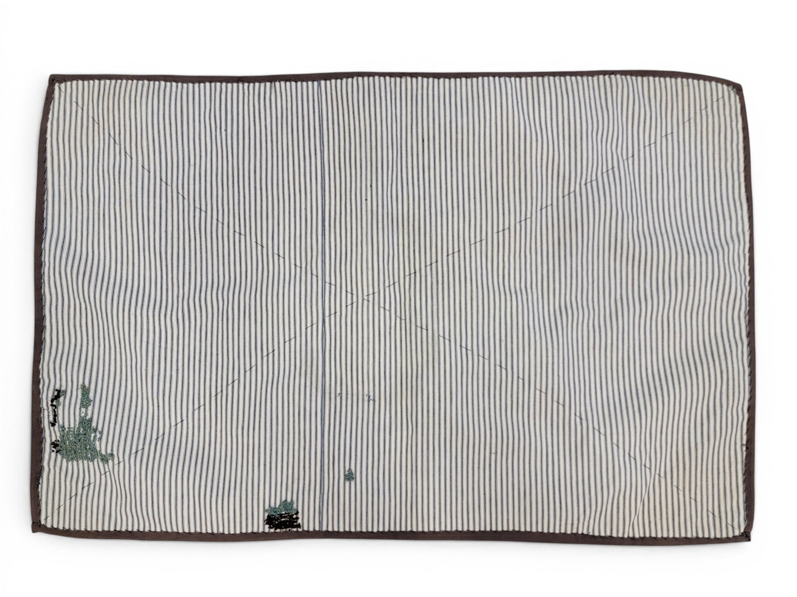 GRENFELL-STYLE HOOKED RUG (1 of 3)