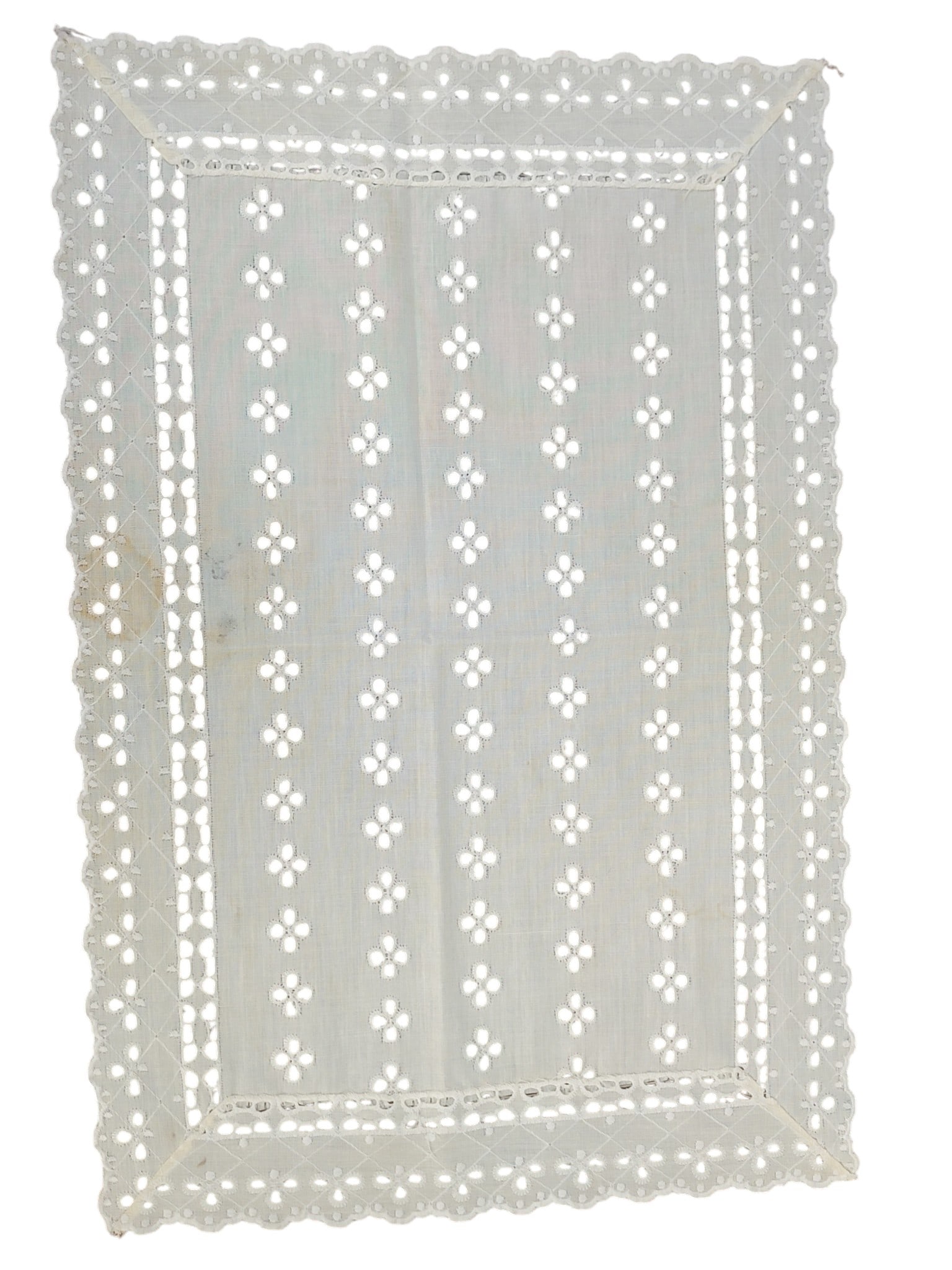 COLLECTION OF VINTAGE TABLE LINENS (1 of 8)