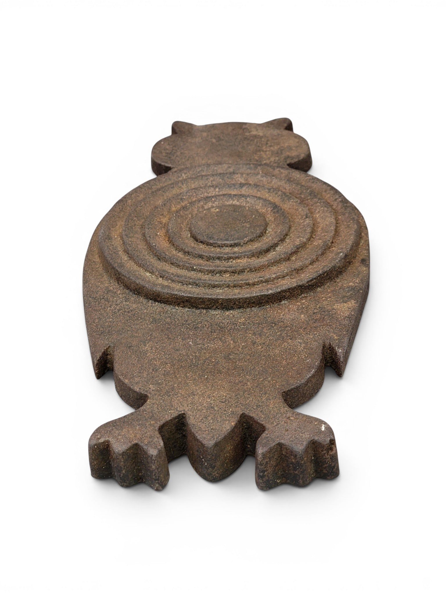 CAST IRON OWL SHOOTING GALLERY TARGET: Possibly by Evans, Hoffman, or Mueller. Owl silhouette with bullseye. 11" high. Provenance: a Pennsylvania collection. NOTE: We are happy to answer questions and take additional photos of lots prior t