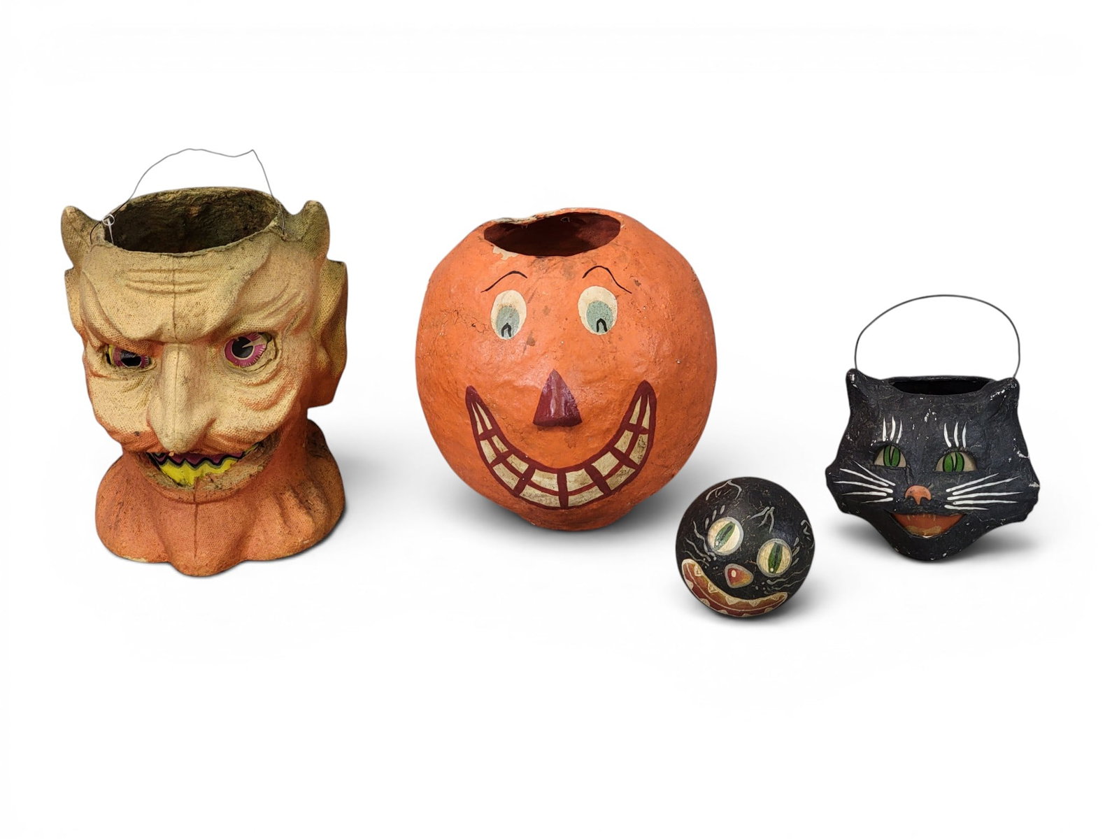 FOUR HALLOWEEN PAPIER MACHE ITEMS (1 of 10)