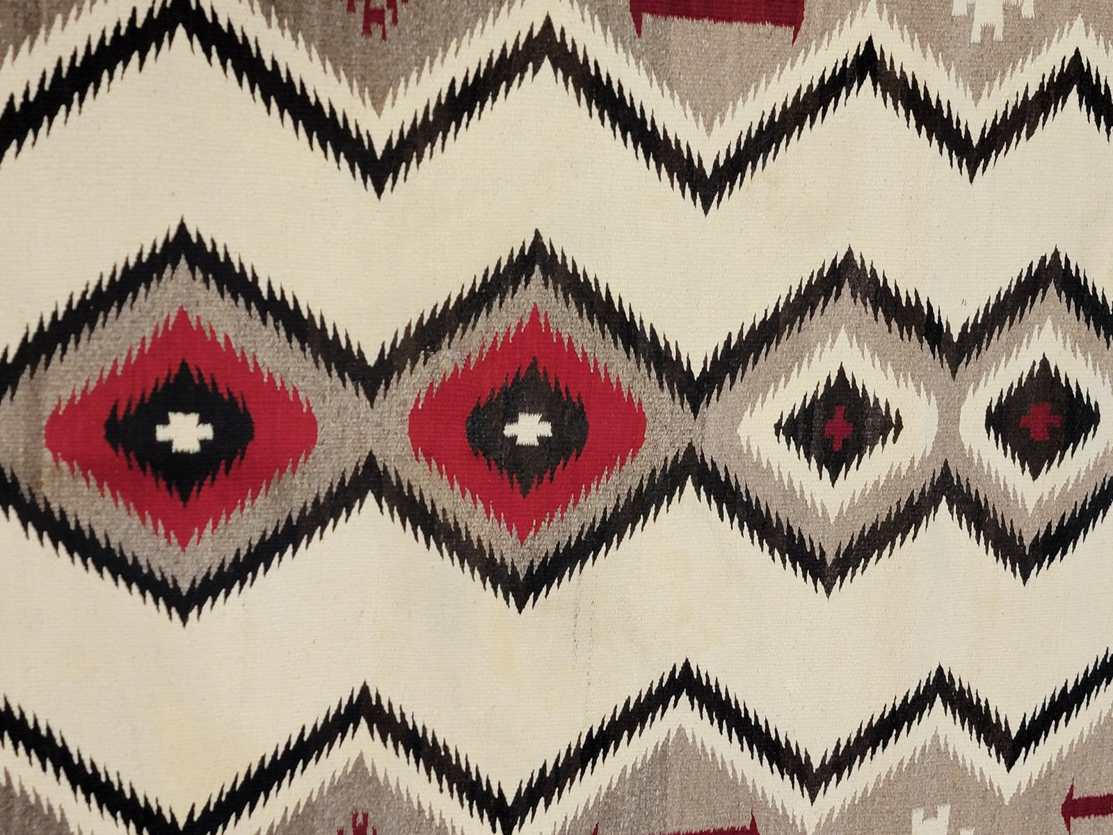 NAVAJO WEAVING (1 of 5)