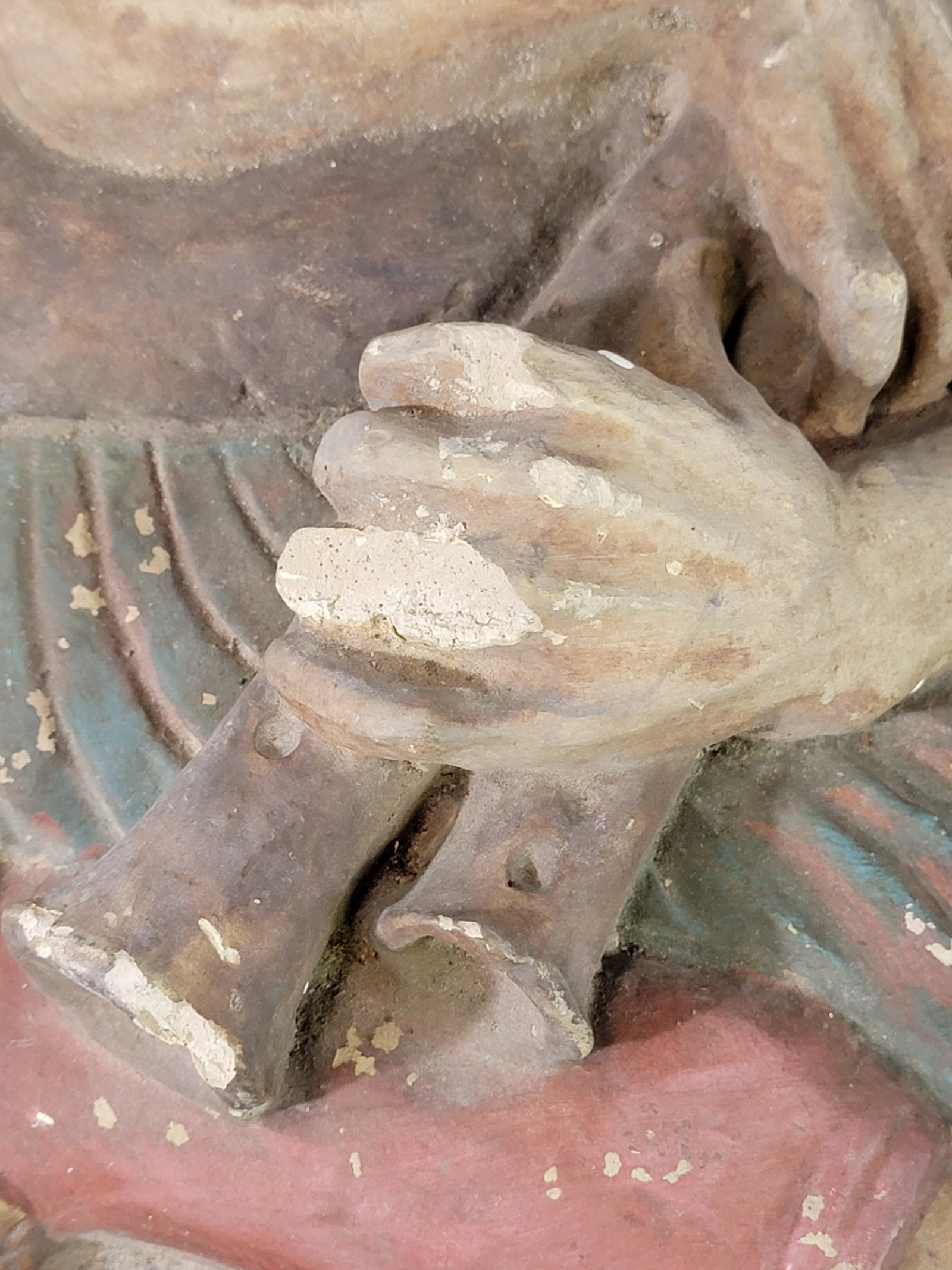 CHALKWARE ARCHITECTURAL BRACKET - 2