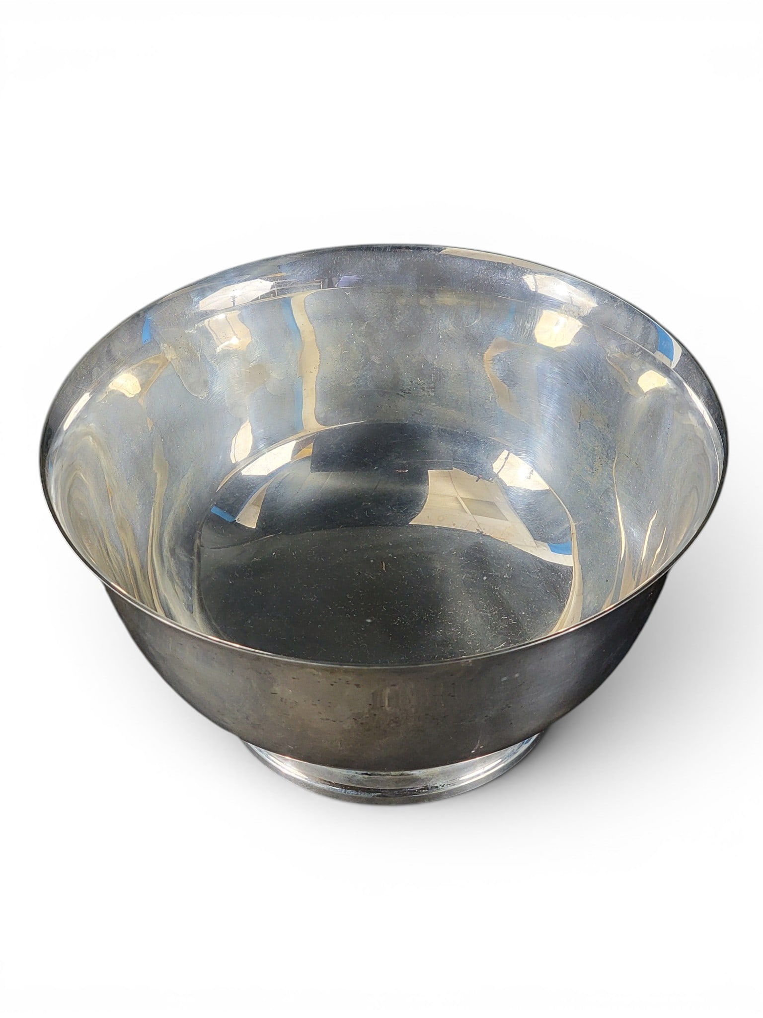 STERLING SILVER "PAUL REVERE" BOWL: Lunt, 20th century. 9" diameter. 733g. Provenance: a northeast Ohio collection. NOTE: We are happy to answer questions and take additional photos of lots prior to the auction (the sooner submitted the