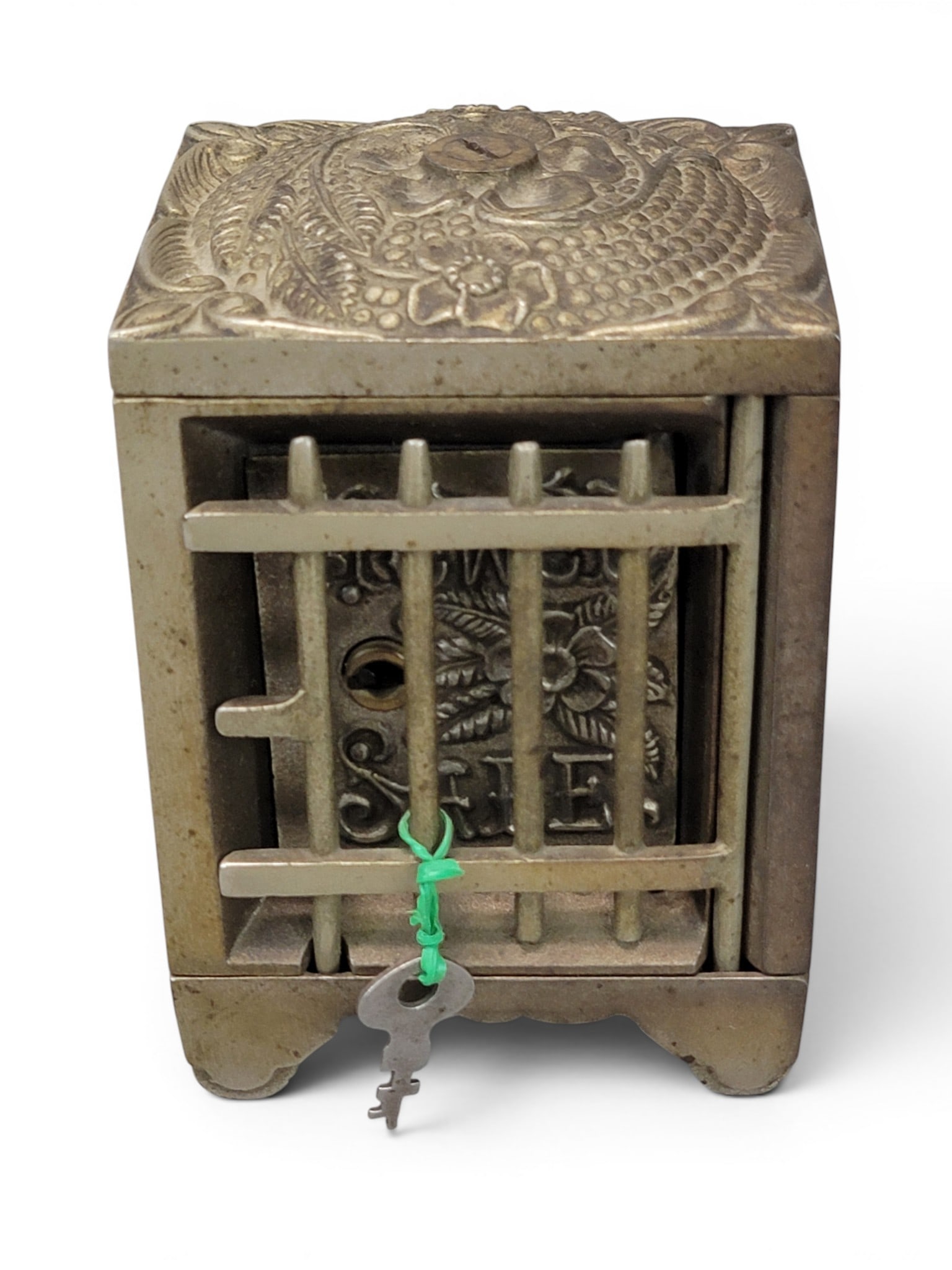 CAST IRON JEWEL SAFE (1 of 4)