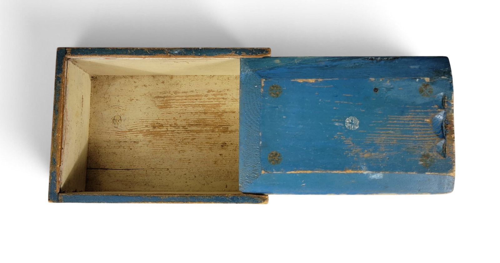 TWO AMERICAN PAINTED BOXES - 15