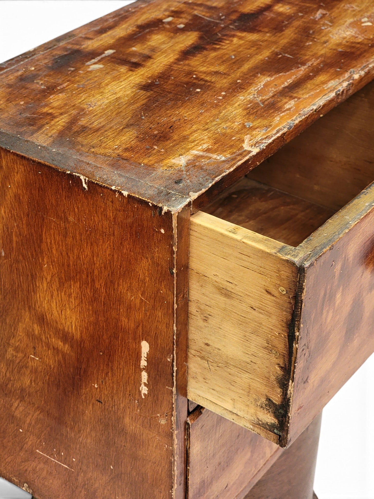 PAINT-DECORATED TABLE-TOP CHEST - 2