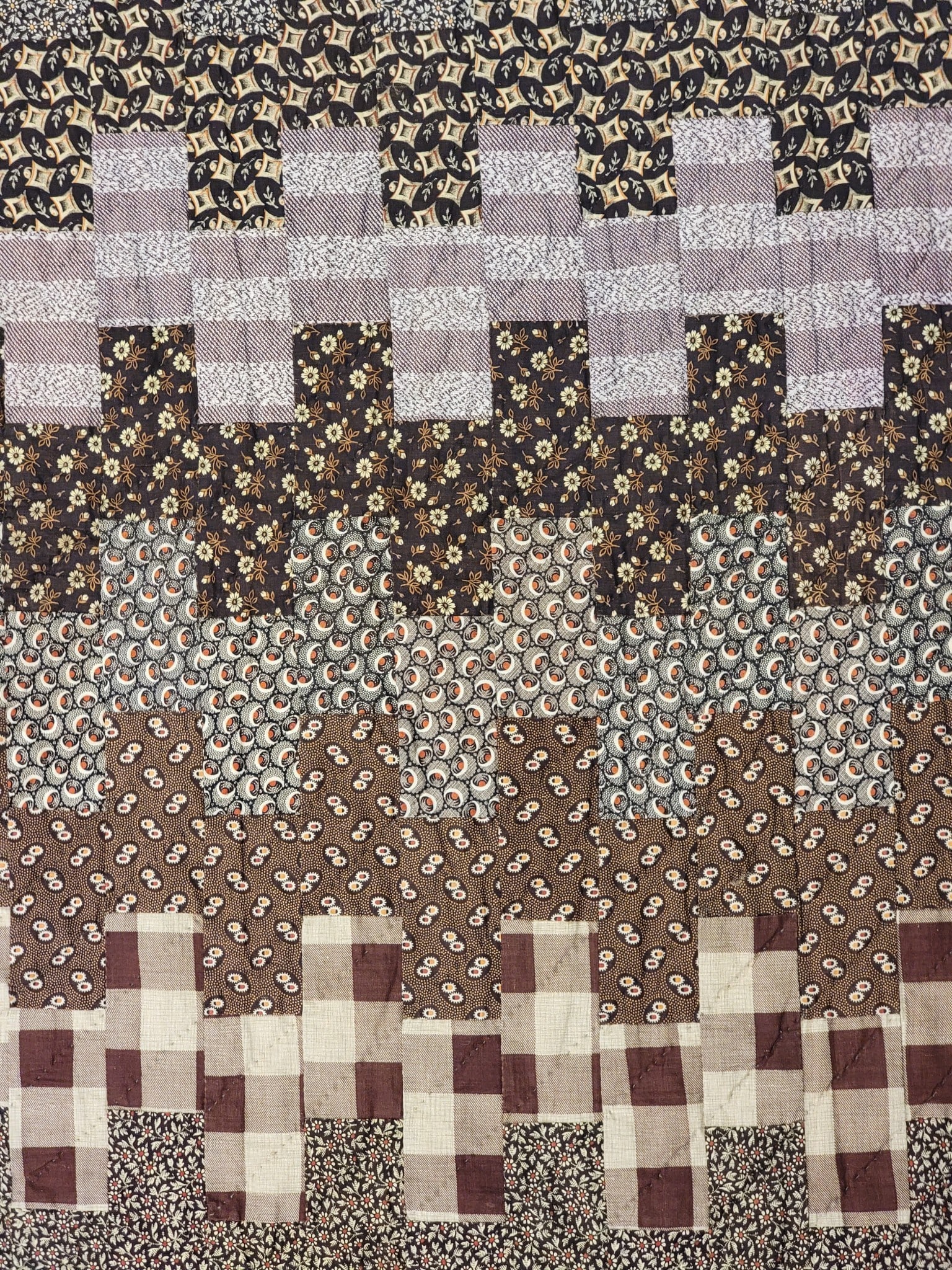 FANCY PIECED QUILT - 2