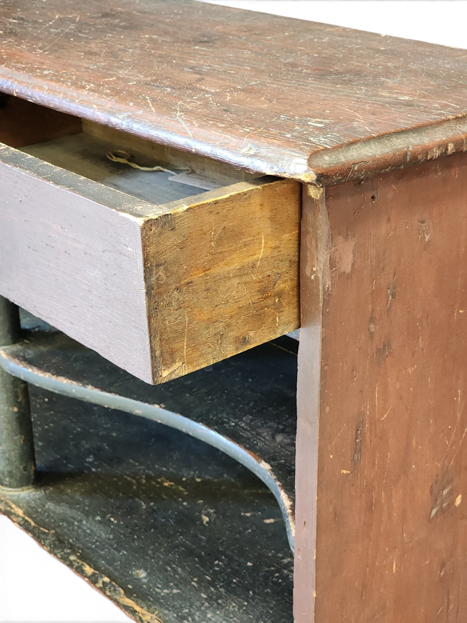 PORTABLE DESK - 3