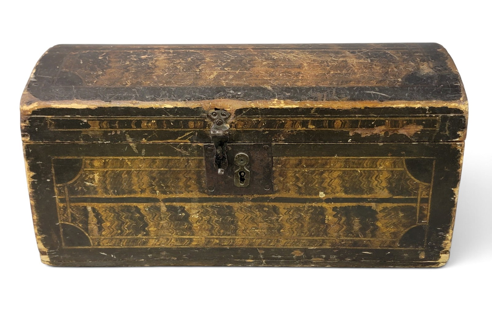 AMERICAN PAINT-DECORATED DOMETOP BOX (1 of 6)
