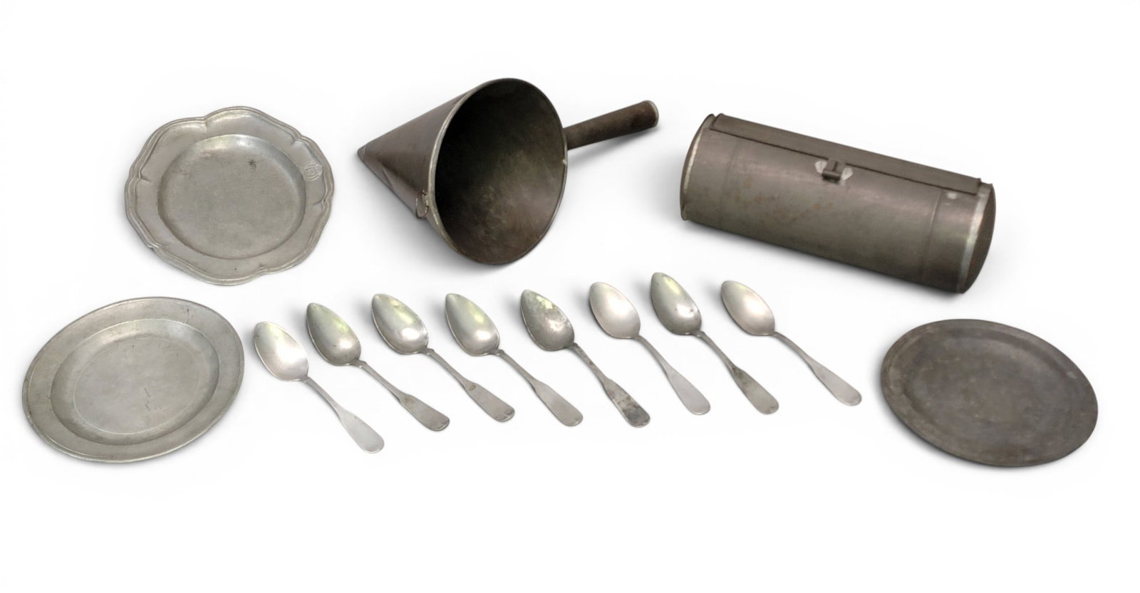 COLLECTION OF PEWTER AND TINWARE (1 of 12)