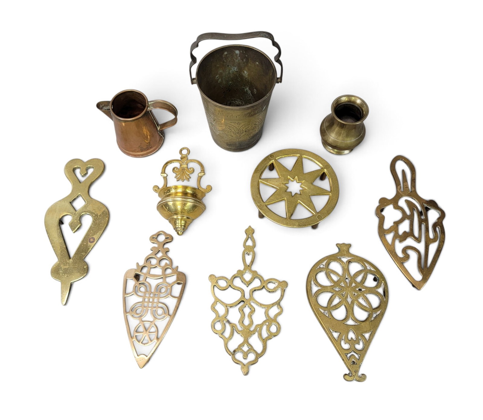 COLLECTION OF BRASS INCLUDING TRIVETS (1 of 3)