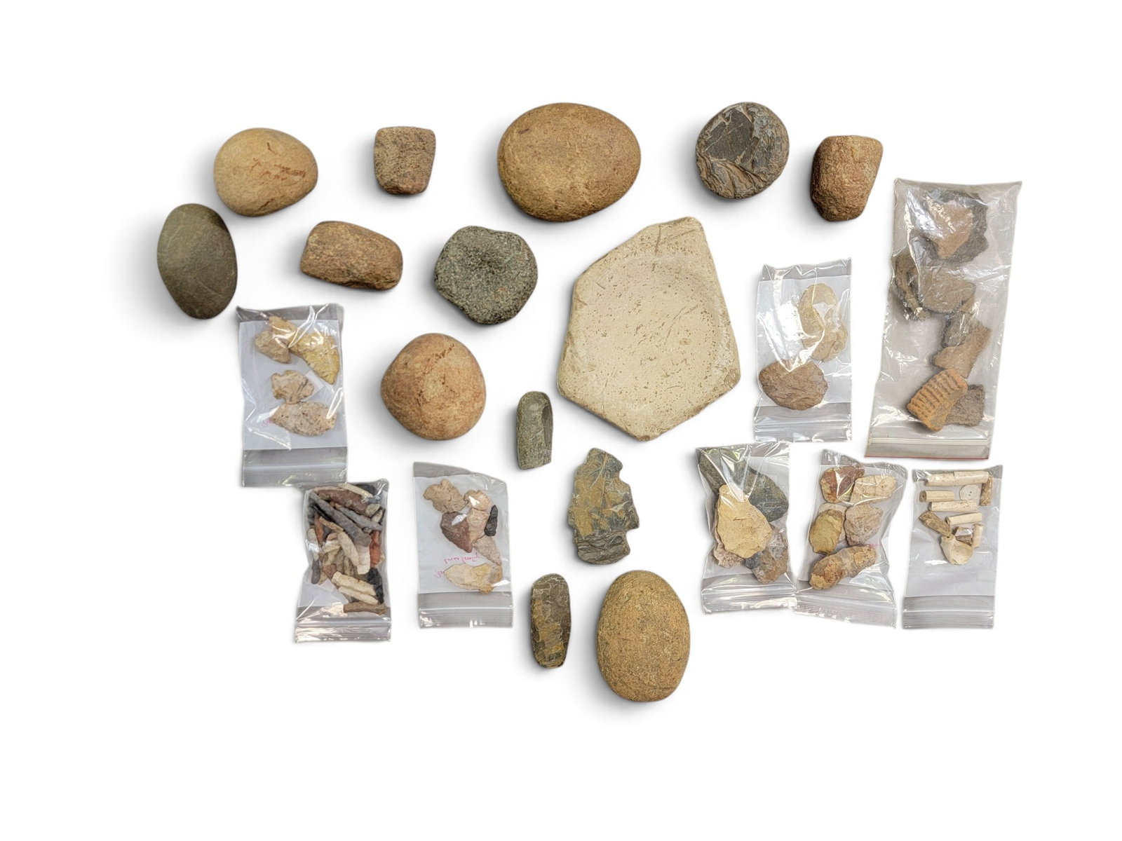 COLLECTION OF OHIO NATIVE AMERICAN ARTIFACTS (1 of 4)