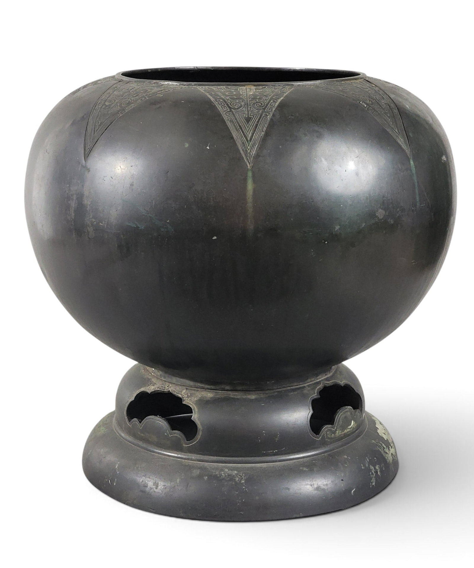 JAPANESE BRONZE JARDINIERE (1 of 4)