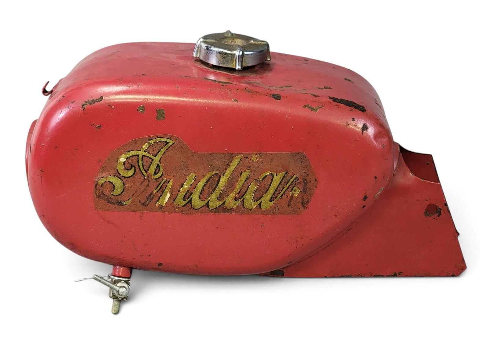 VINTAGE INDIAN MOTORCYCLE GAS TANK: Mid-20th century. Retains original red paint and logo. 14" long. Provenance: a Pennsylvania collection. NOTE: We are happy to answer questions and take additional photos of lots prior to the auction