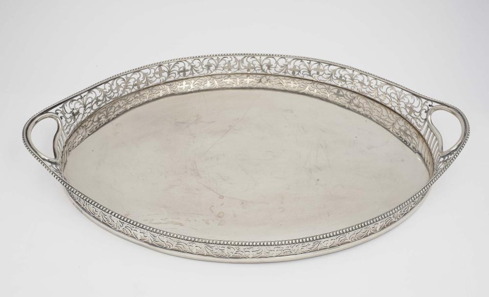 A Tray - London, 1898/1899, Charles Stuart Harris: Silver. Hallmarked. 57 x 36 cm. 2350 grams.