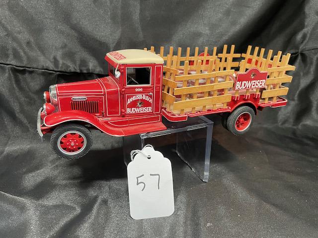 DANBURY MINT BUDWEISER BARREL TRUCK (1 of 2)
