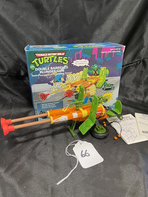 TEENAGE MUTANT NINJA TURTLES PLAYSET IN BOX: COMES AS SEEN WITH ALL PARTS SHOWN