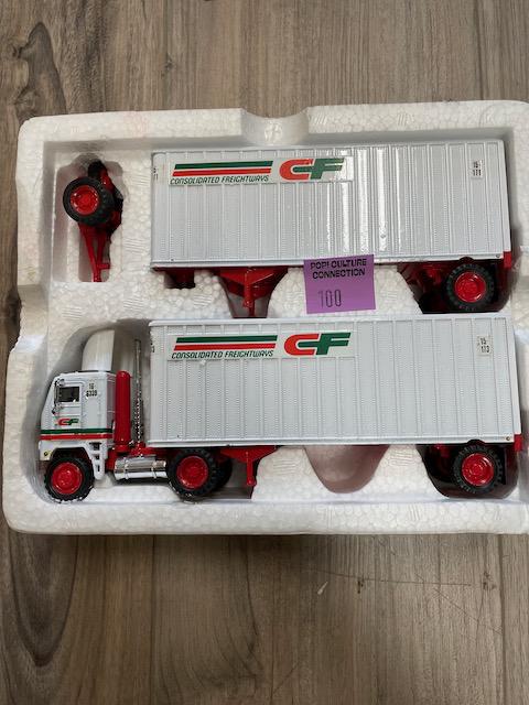 2X NICE PROMO CONSOLIDATED FREIGHTWAYS TRACTORS AND CAB SET.    NEVER USED (1 of 1)