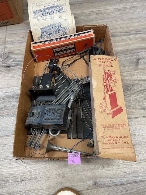 MISC LIONEL MARX AND OTHER ASST TRAIN ITEMS: Comes as seen in pictures