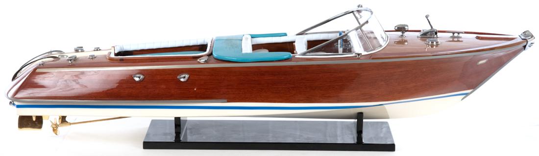Vingate Aquarama Riva Model Boat on Stand (c. 1970) (1 of 5)