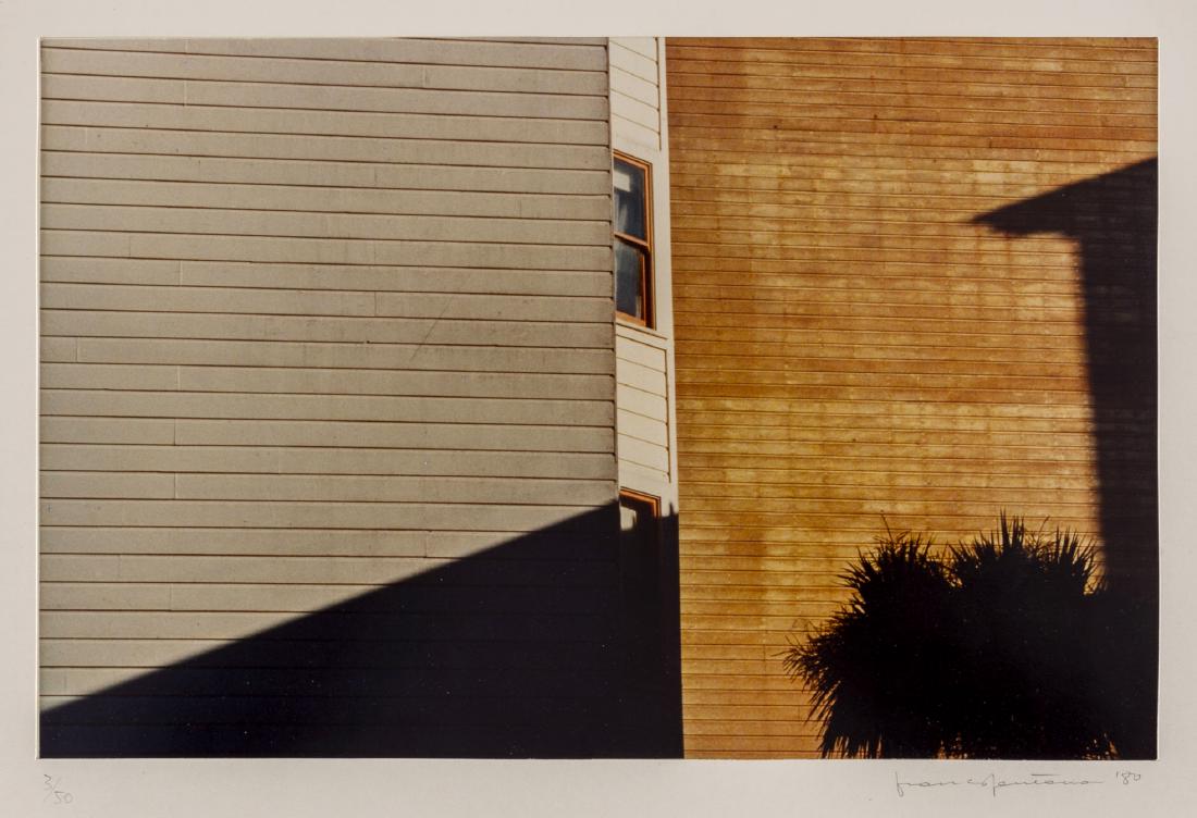 FRANCO FONTANA, Paesaggio urbano: FRANCO FONTANA (1933) Paesaggio urbano 1980 C-print, ed. 3/50 23.9 x 37.3 cm Signed and dated lower right, numbered lower left PROVENANCE: Private Collection, Rome Dimensions: 23.9 x 37.3 cm