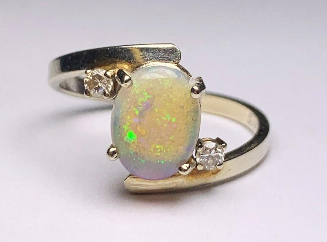 WHITE OPAL GEM OVAL 14K RING (1 of 6)