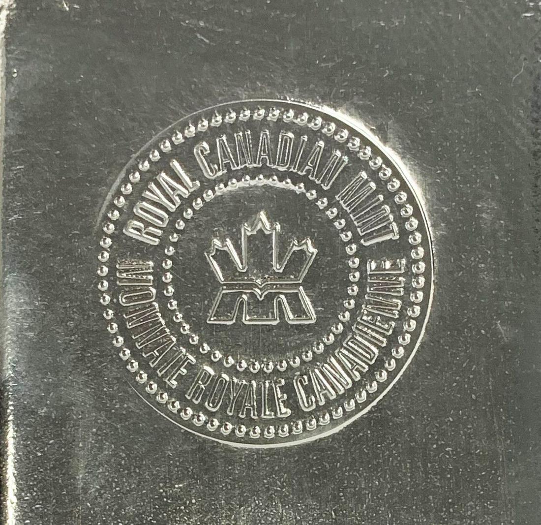 100 OZ RCM SILVER BAR: THIS IS A GENUINE ROYAL CANADIAN MINT 100 OZ SILVER BAR WINNER SHALL RECEIVE THE BAR PRECISELY RESEMBLING THE ONE SHOWN HERE