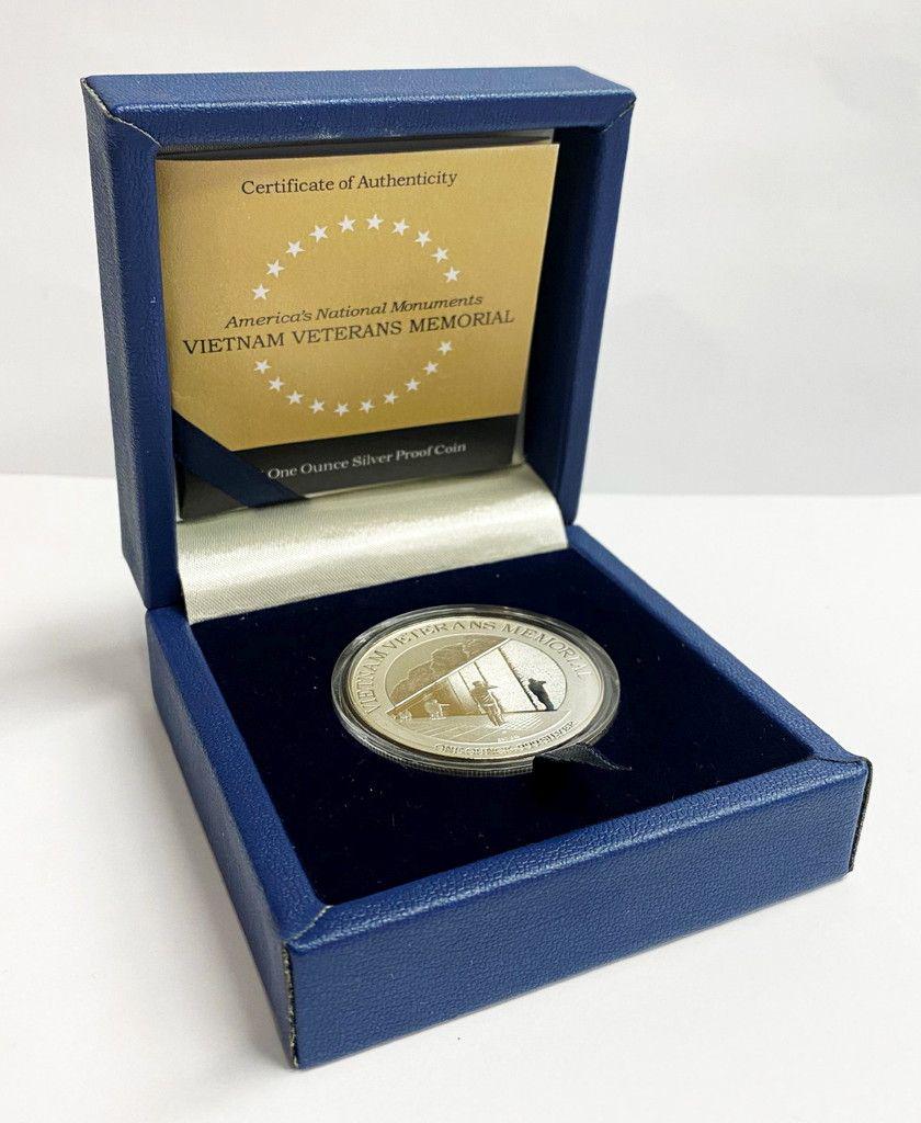 2015 NIUE $2 VIETNAM VETERAN MEMORIAL SILVER PROOF COIN (1 of 5)