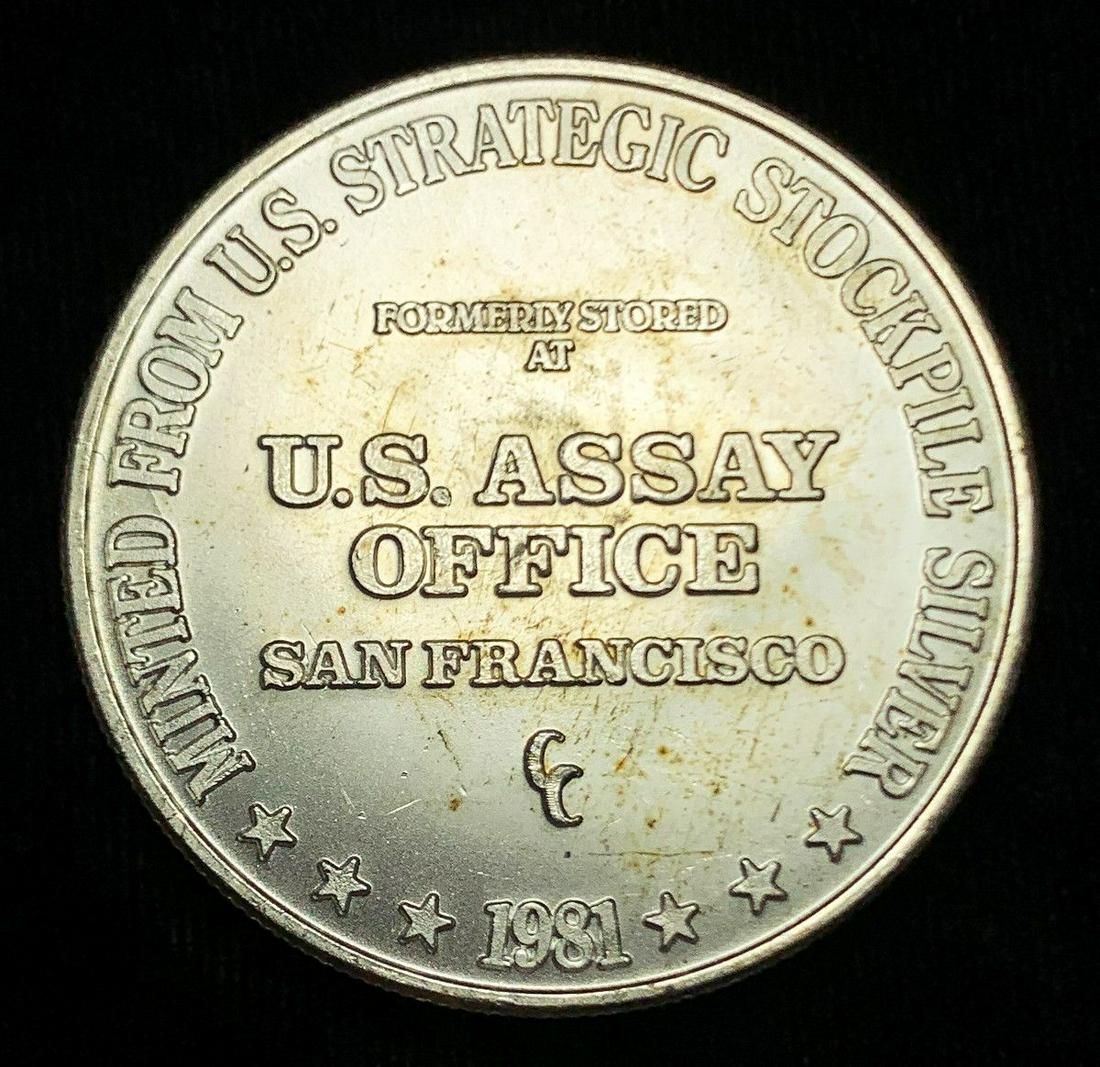 VINTAGE 1981 U.S ASSAY SAN FRANCISCO SILVER ROUND (1 of 2)
