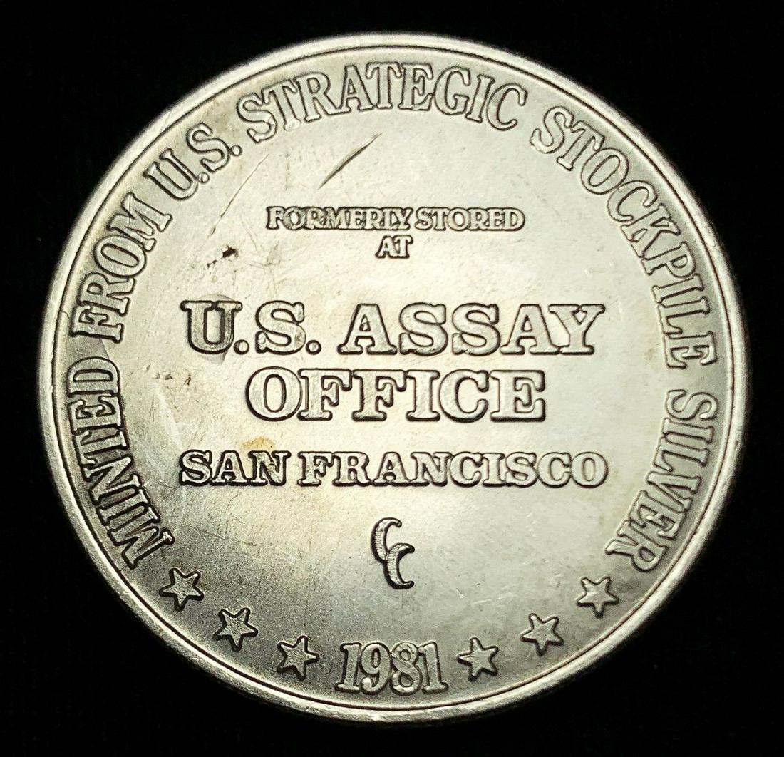 VINTAGE 1981 U.S ASSAY SAN FRANCISCO SILVER ROUND (1 of 2)