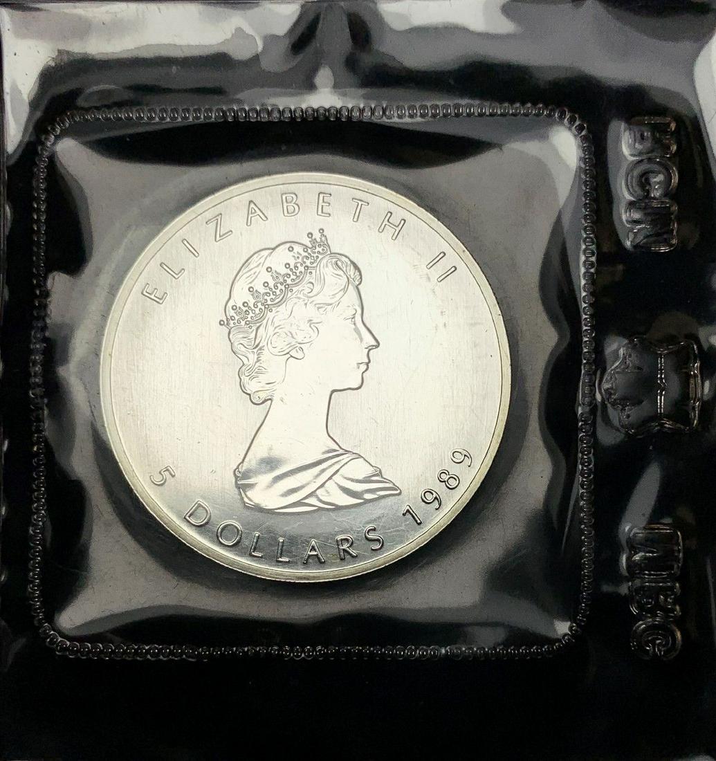 1989 1 OZ SILVER CANADIAN MAPLE LEAF (1 of 2)