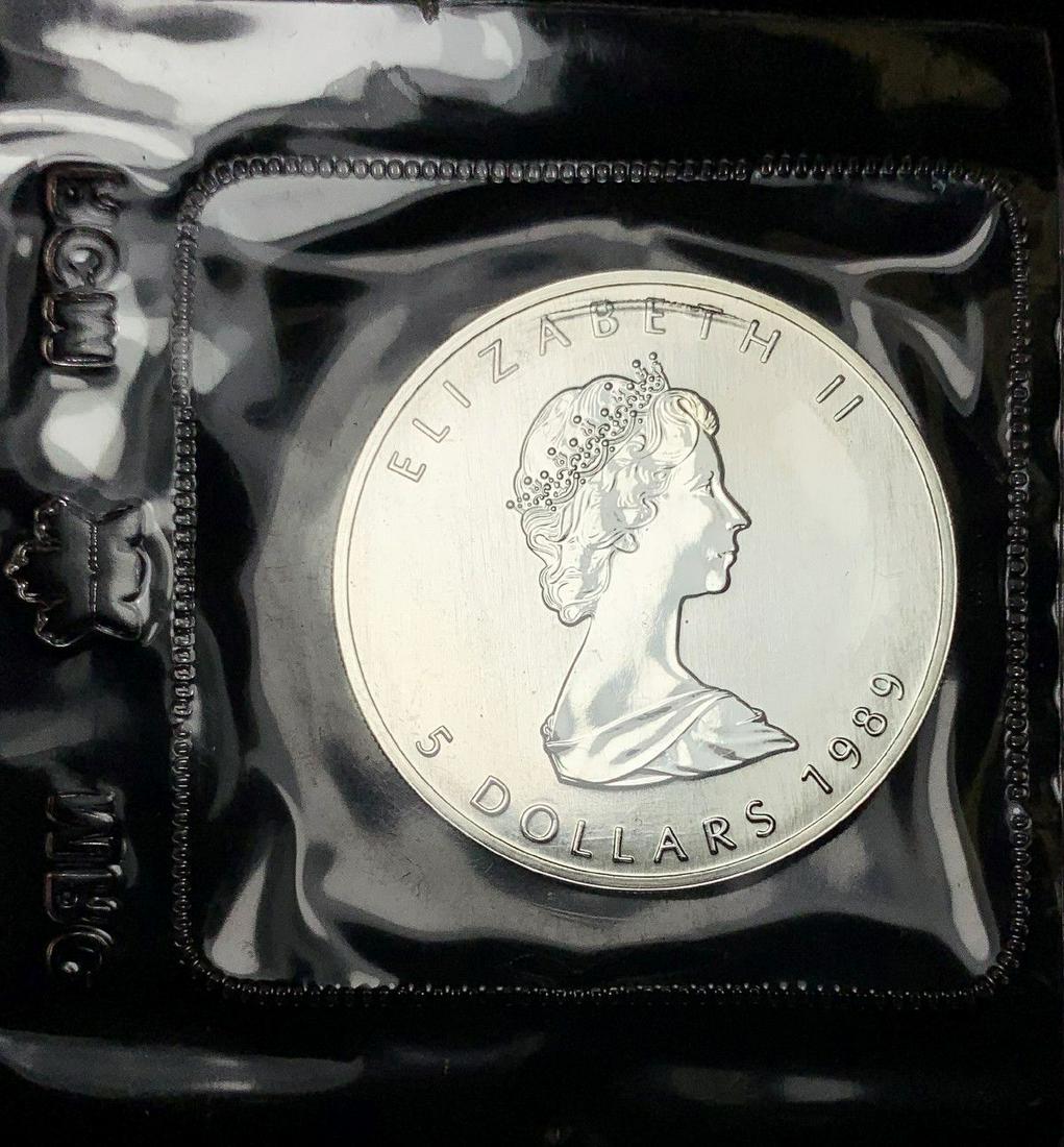 1989 1 OZ SILVER CANADIAN MAPLE LEAF (1 of 2)