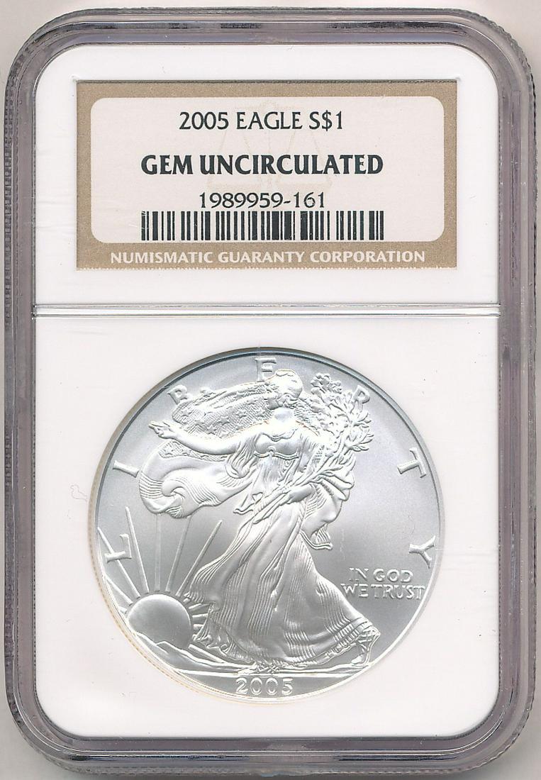 2005 American Silver Eagle Gem Uncirculated NGC (1 of 2)