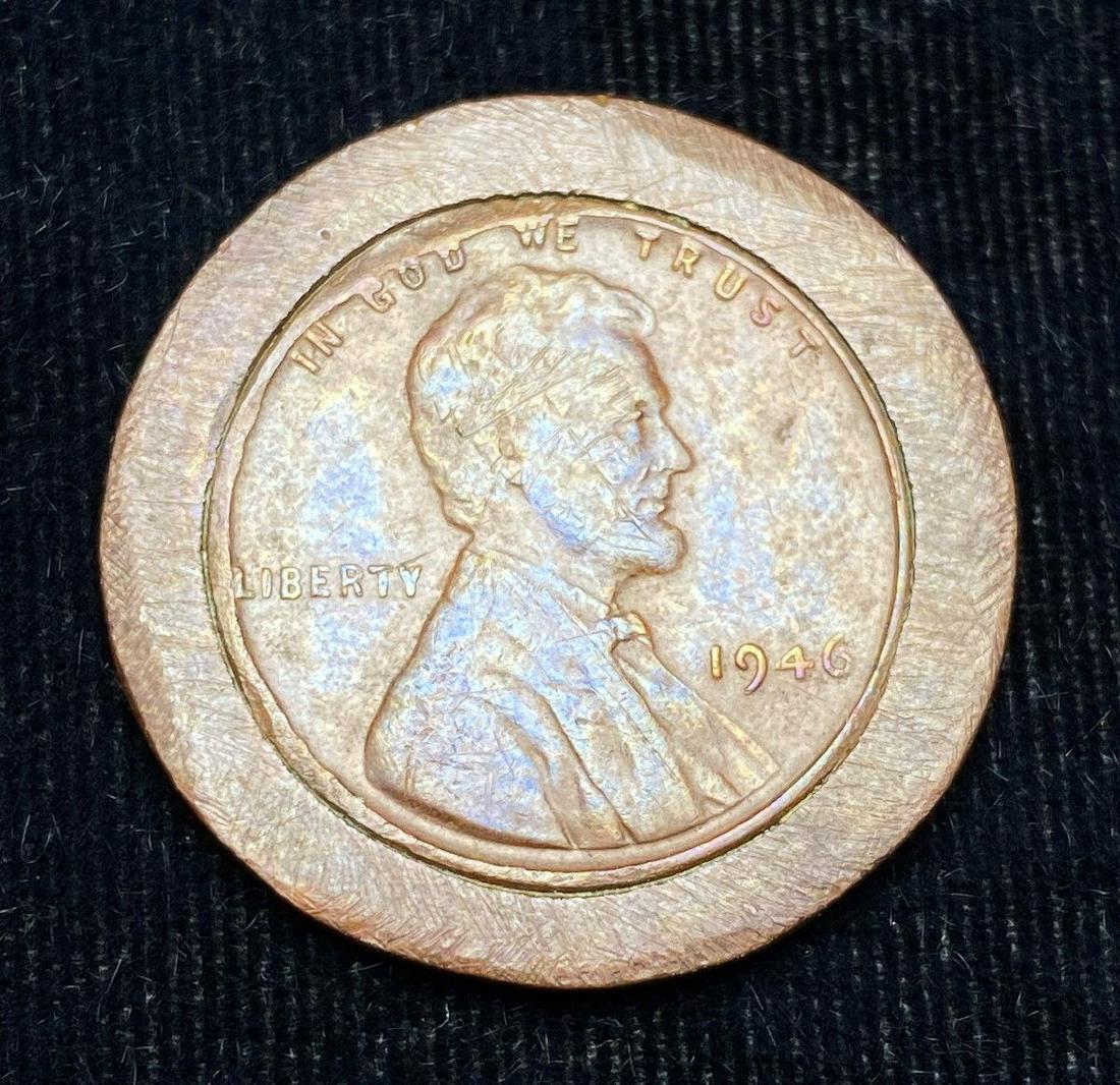 Extremly Rare Dramatic Mint Error Must Look (1 of 2)