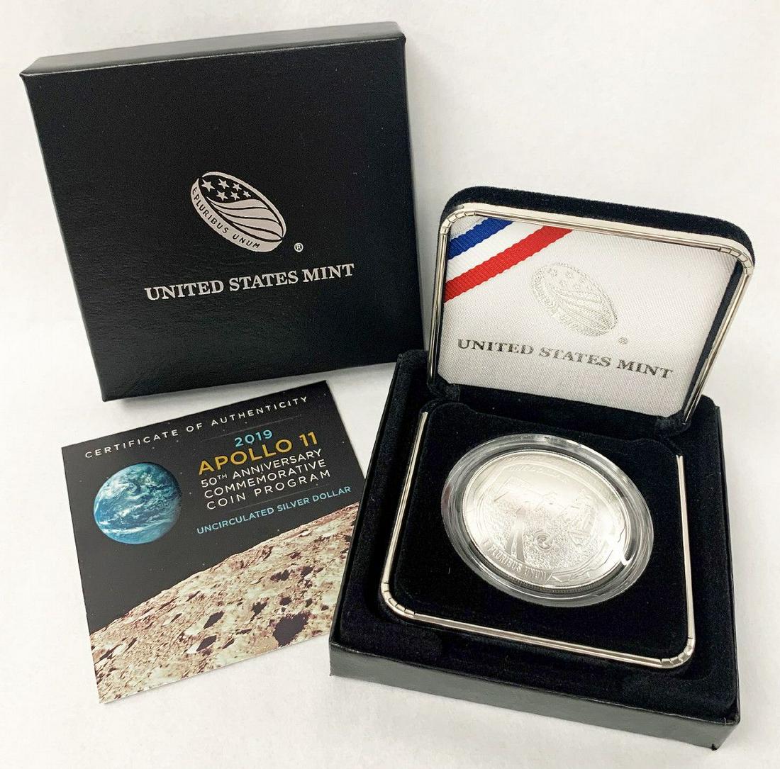 Apollo 11 50th Anniversary Curved Silver $1 DOL (1 of 6)