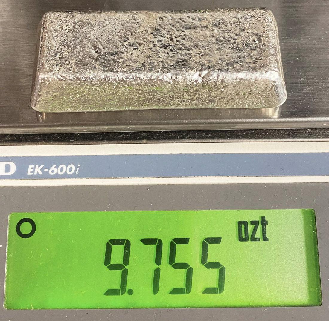 98.82% Fine Silver Vintage Unknown Mine Bar 1954 9.75oz: 98.82% Fine Silver, Vintage Mine Bar (unknown mine 1954) 9.76oz.We have sent a sample bar from this group shown here in for testing and the results are in! Dillon Gage refinery has issued a report cer